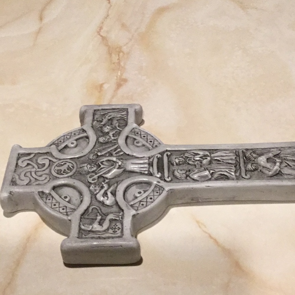 Ceramic Cross - Picture 6 of 7